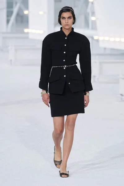 Look 46